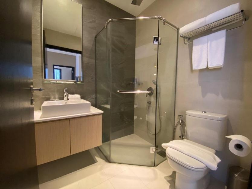 Momentus Serviced Residences Novena Singapura Luaran gambar